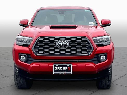Used 2023 Toyota Tacoma TRD Sport w/ Technology Package AWD/4WD image 4