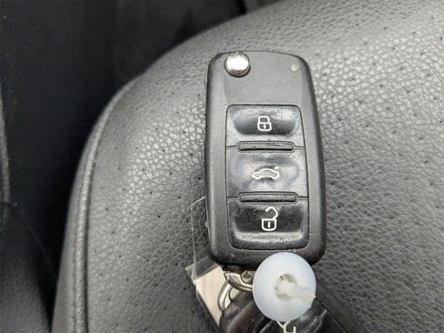 Used 2012 Volkswagen Jetta SE image 30