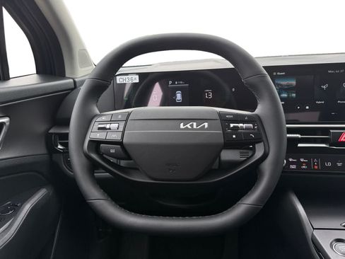 New 2027 Kia Sportage S FWD image 13