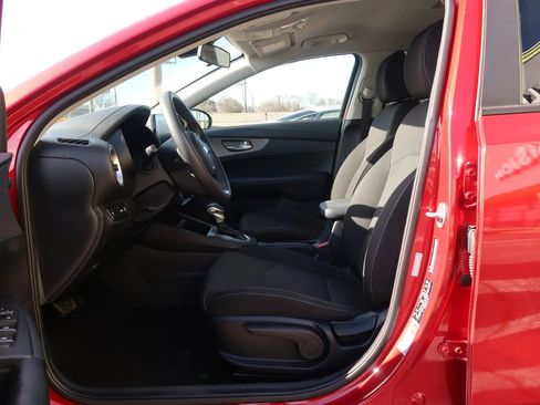 Used 2019 Kia Forte LXS image 14