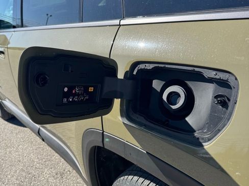 New 2026 Jeep Cherokee Laredo AWD/4WD image 8