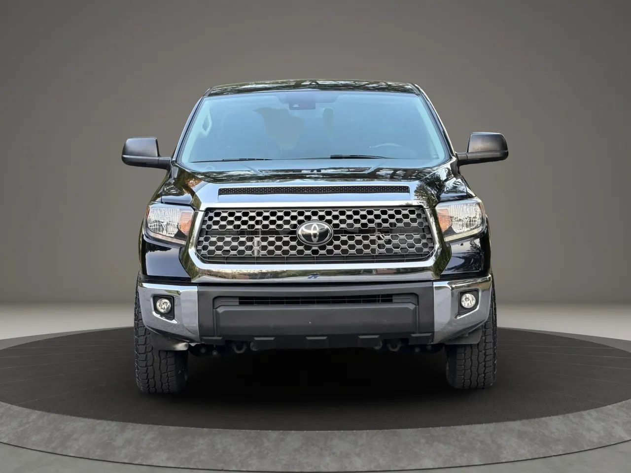 Used 2021 Toyota Tundra SR5 w/ SR5 Leather Package RWD image 2