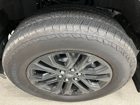 Used 2025 Ford F150 Lariat AWD/4WD image 15