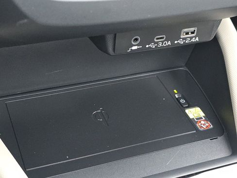 Certified 2025 Subaru Forester Premium image 25