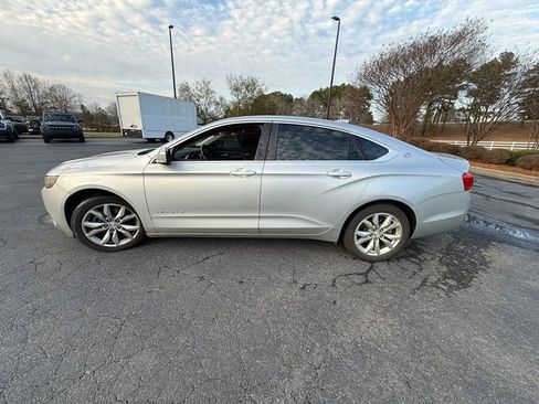 Used 2017 Chevrolet Impala LT image 6