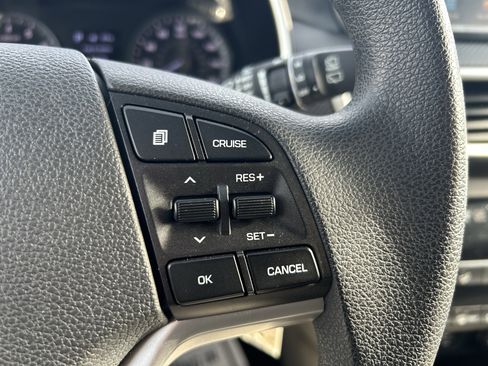 Used 2020 Hyundai Tucson SE image 12