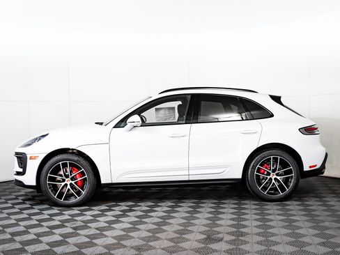 New 2026 Porsche Macan S image 2