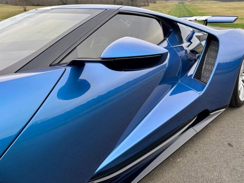 Used 2022 Ford GT RWD image 5