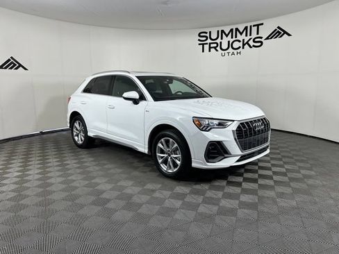 Used 2025 Audi Q3 2.0T Premium AWD/4WD image 2