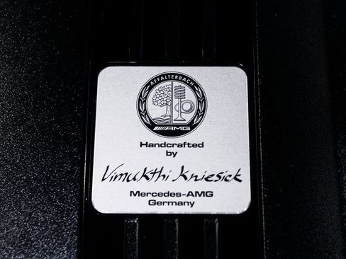 Used 2022 Mercedes-Benz SL 63 AMG 4MATIC w/ AMG Aerodynamic Package image 38