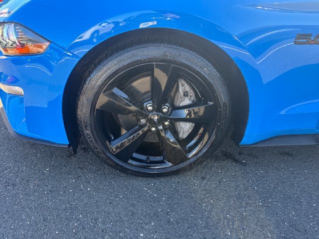 Used 2022 Ford Mustang GT w/ Black Accent Package RWD image 28