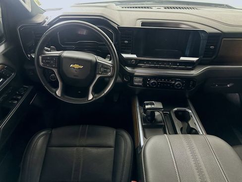 Used 2023 Chevrolet Silverado 1500 High Country w/ High Country Premium Package AWD/4WD image 17