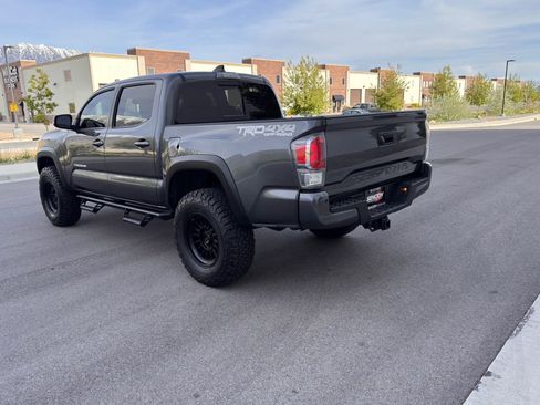 Used 2022 Toyota Tacoma TRD Off-Road w/ Technology Package image 7