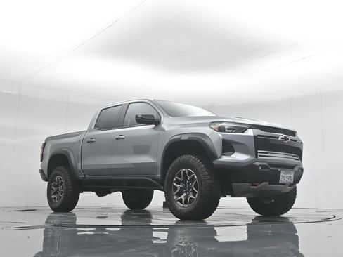 Used 2024 Chevrolet Colorado ZR2 w/ Technology Package image 50