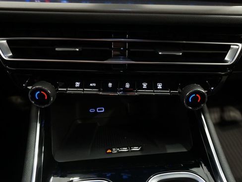 New 2026 Chevrolet Traverse LT w/ Driver Confidence Package AWD/4WD image 15
