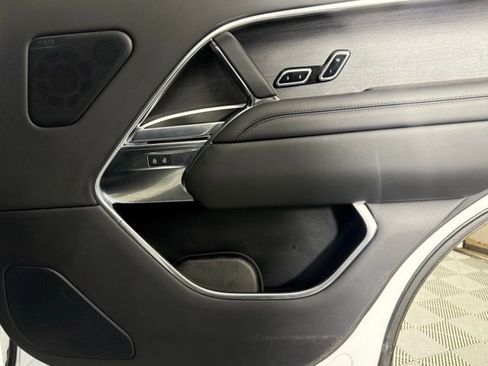 Used 2023 Land Rover Range Rover Long Wheelbase Autobiography image 30