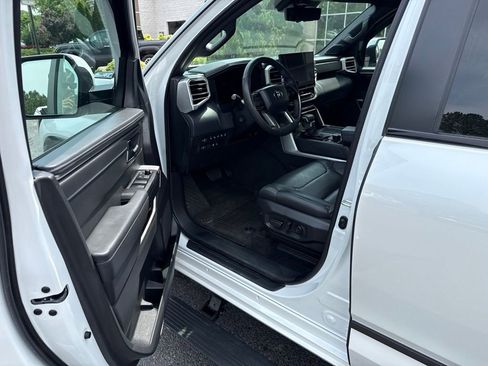 Used 2024 Toyota Tundra Platinum AWD/4WD image 12