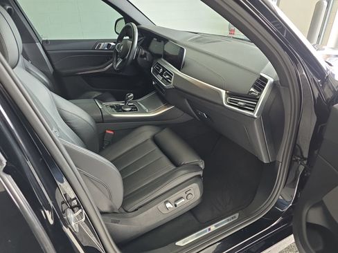 Used 2020 BMW X5 xDrive40i w/ M Sport Package image 10
