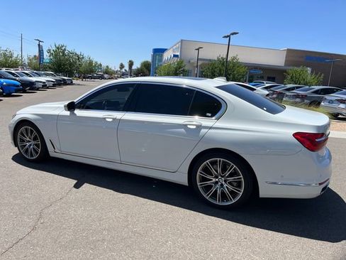 Used 2016 BMW 740i RWD image 3