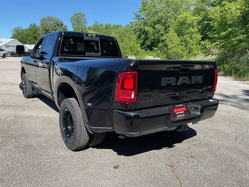 New 2026 RAM 3500 Laramie AWD/4WD image 7