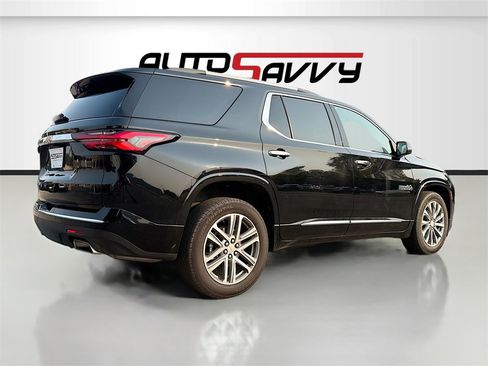 Used 2023 Chevrolet Traverse High Country image 7