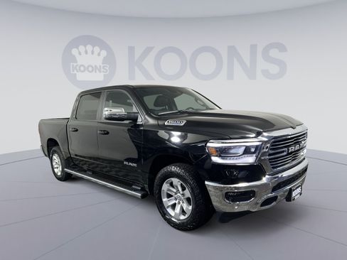 Used 2023 RAM 1500 Laramie AWD/4WD image 2