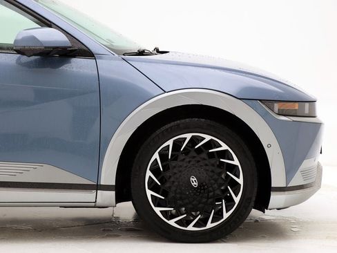 Used 2023 Hyundai Ioniq 5 Limited w/ Cargo Package image 4