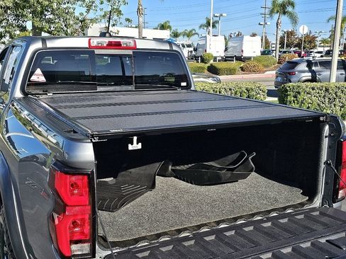 Used 2023 Chevrolet Colorado ZR2 w/ ZR2 Convenience Package III image 12