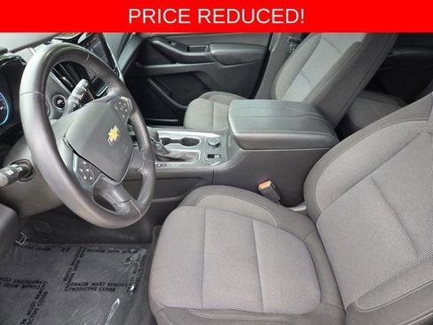Used 2022 Chevrolet Traverse LT FWD image 12