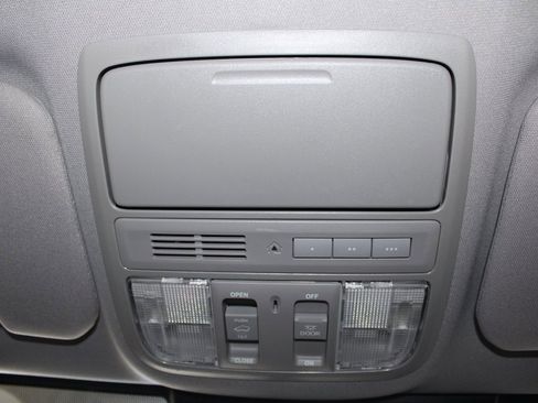 Used 2022 Honda CR-V Touring image 35