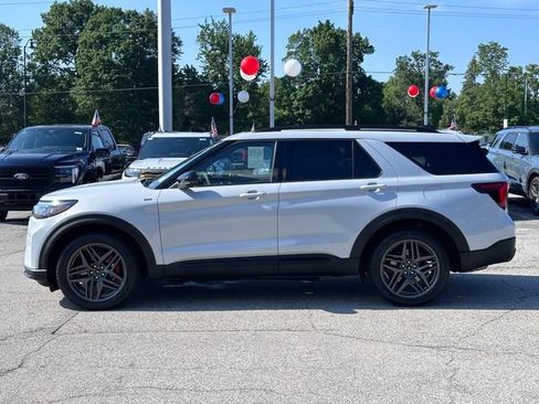 Certified 2026 Ford Explorer ST-Line w/ ST-Line Street Pack AWD/4WD image 4