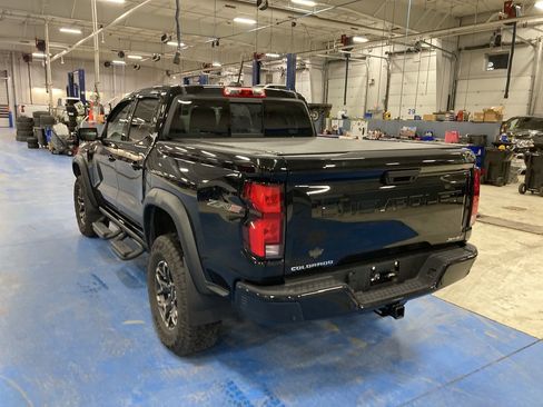 Used 2024 Chevrolet Colorado ZR2 w/ Technology Package image 5