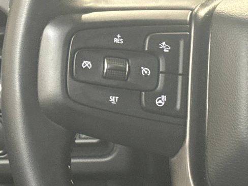 Used 2024 GMC Yukon XL AT4 w/ Technology Package AWD/4WD image 23