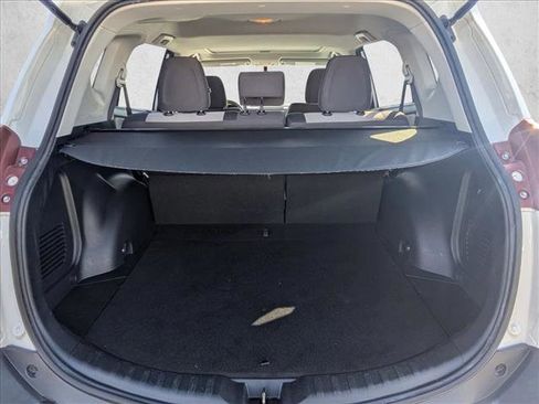 Used 2015 Toyota RAV4 XLE image 17