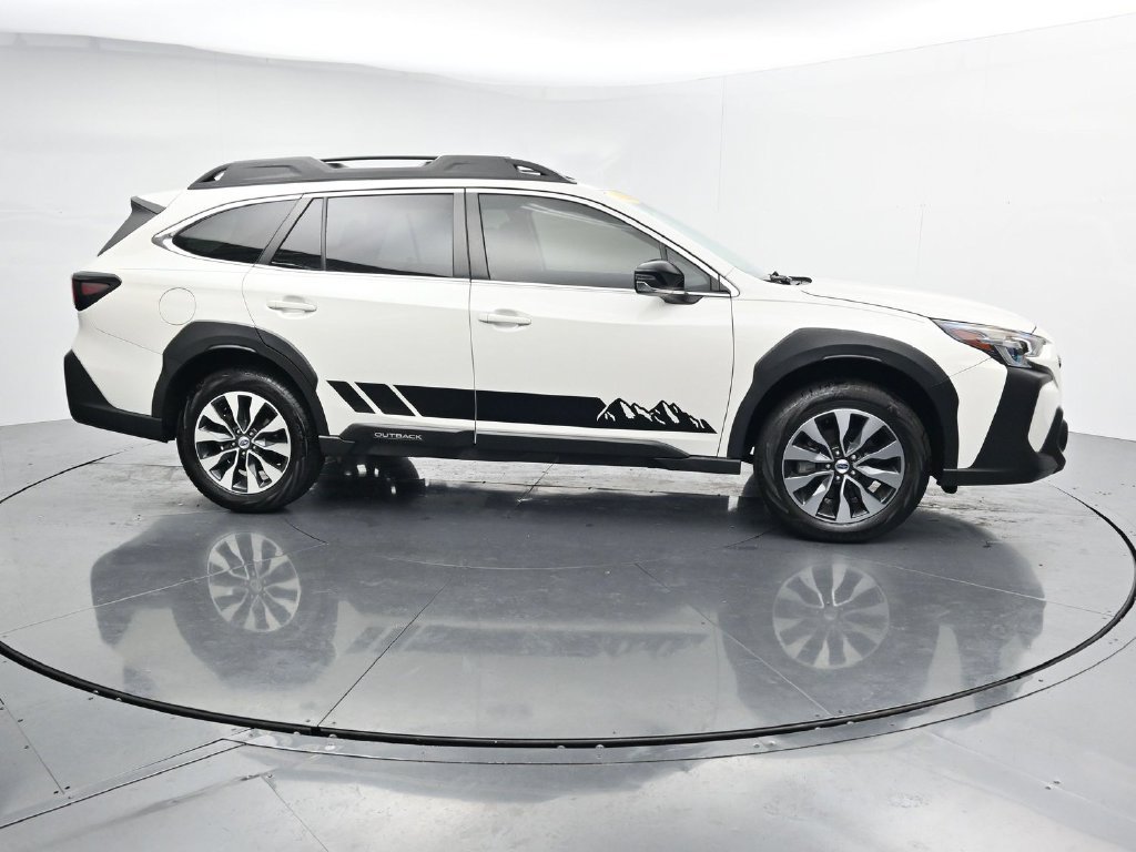 Used 2024 Subaru Outback Limited AWD/4WD image 9