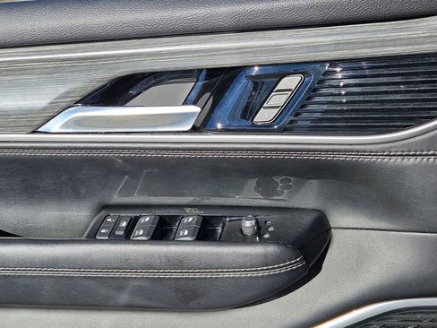 Used 2023 Jeep Wagoneer Series II image 27