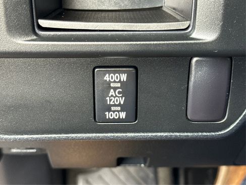 Used 2016 Toyota Tacoma TRD Sport image 19