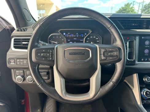 Used 2021 GMC Yukon Denali w/ Denali Ultimate Package AWD/4WD image 13