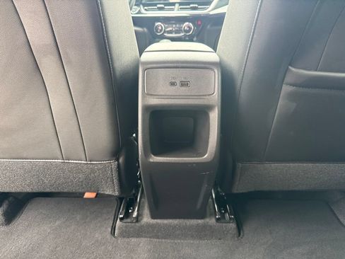 Used 2025 Chevrolet Trax RS FWD image 22