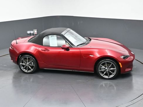Used 2021 MAZDA MX-5 Miata Grand Touring RWD image 36