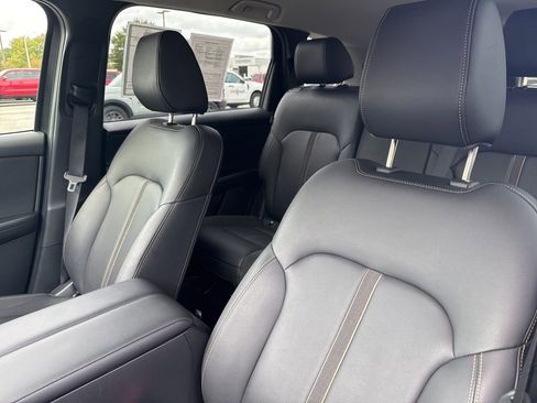 Used 2025 MAZDA CX-90 3.3 Turbo w/ Select Package image 10