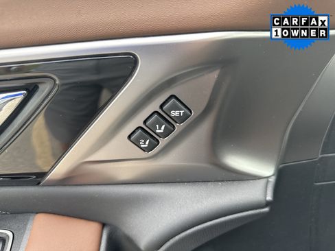 Used 2022 Subaru Outback Touring XT AWD/4WD image 9