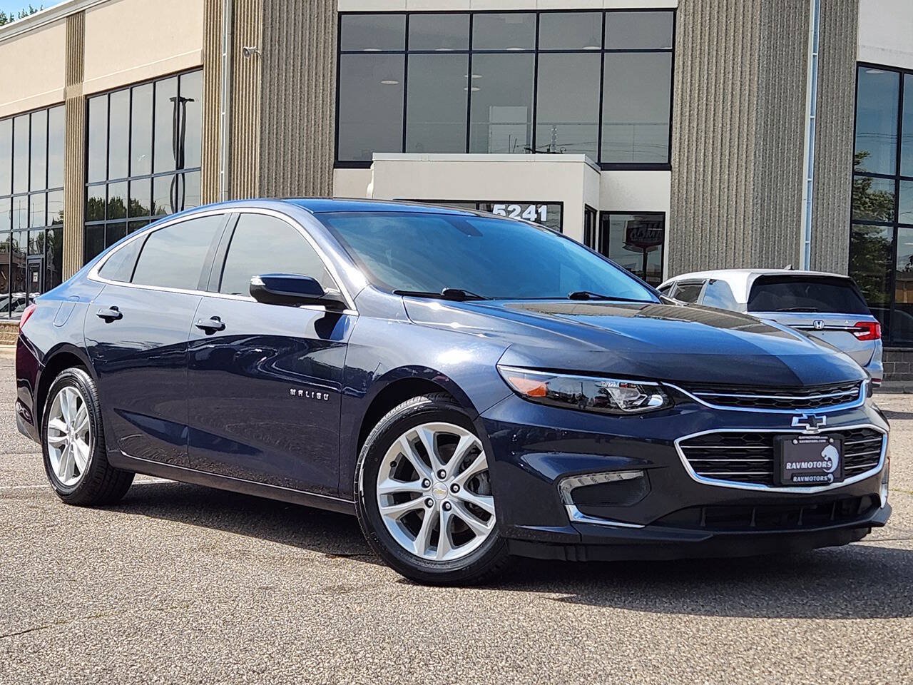 Used 2018 Chevrolet Malibu LT FWD image 26