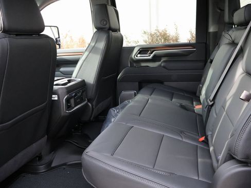 New 2026 GMC Sierra 3500 Denali w/ Denali Reserve Package image 20