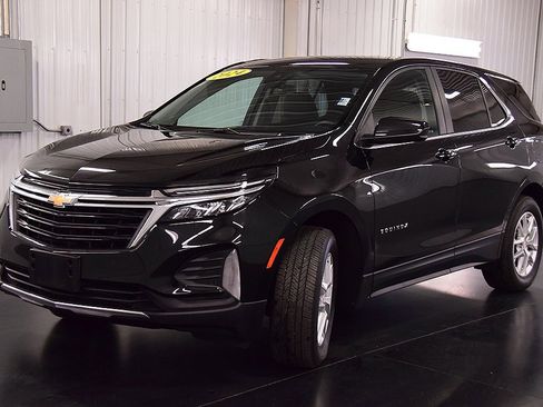 Used 2024 Chevrolet Equinox LT w/ LPO, Floor Liner Package image 3