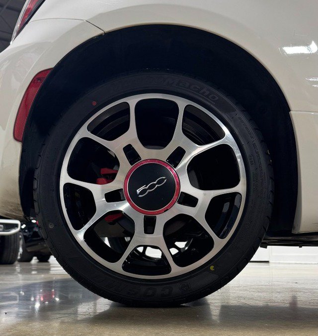 Used 2015 FIAT 500 Turbo w/ Comfort/Convenience Group FWD image 17