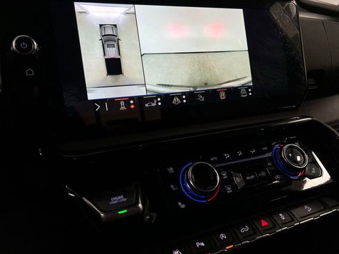 Used 2024 GMC Sierra 1500 AT4 w/ Technology Package image 44