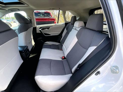 Used 2019 Toyota RAV4 XLE w/ Convenience Package AWD/4WD image 20