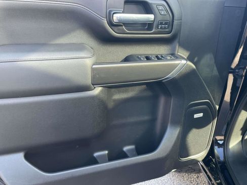 Used 2023 GMC Sierra 2500 AT4 w/ AT4 Premium Plus Package image 14