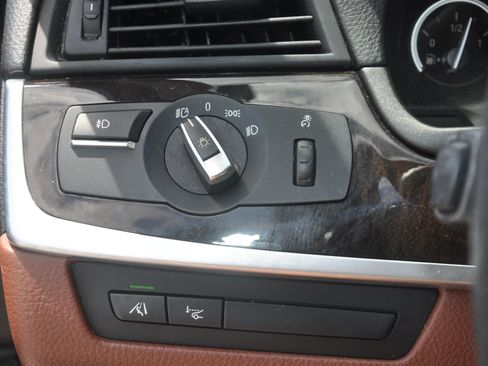 Used 2013 BMW 528i Sedan RWD image 35